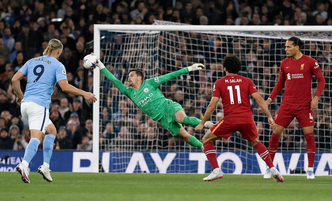Top goalkeepers in action — diving save and distribution
